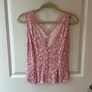 Pink floral printed top!